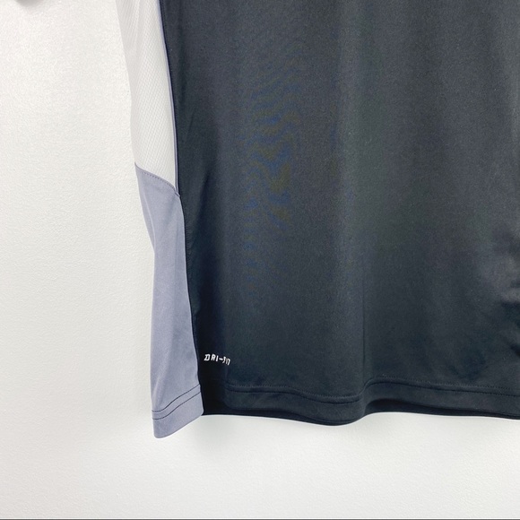 Nike Dri-FIT Breathe Short-Sleeve Training Shirt - Picture 3 of 10